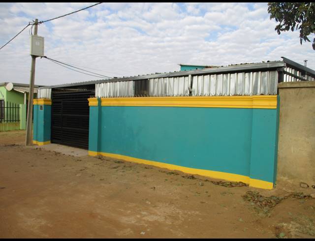4 BEDROOM HOUSE FOR SALE IN TSHEPISONG